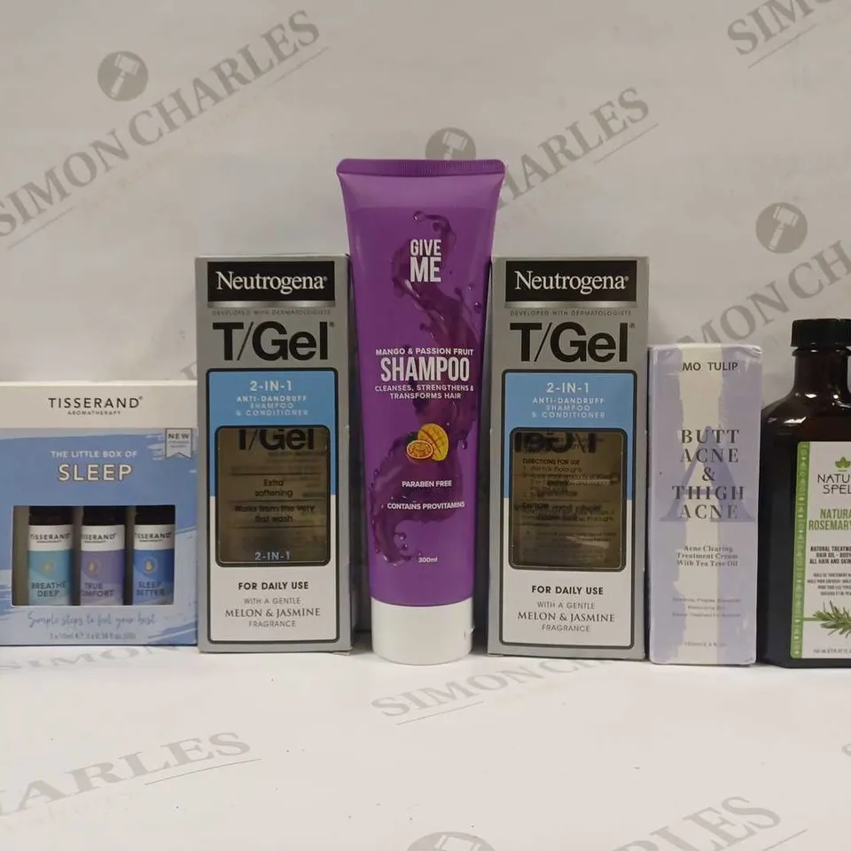 BOX OF APPROX 15 ASSORTED ITEMS TO INCLUDE - NATURE SPELL ROSEMARY OIL - GIVE ME SHAMPOO - MO TULIP THIGH ACHE CREAN ECT 