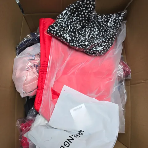 LARGE BOX OF APPROXIMATELY 20 ASSORTED CLOTHING ITEMS IN VARIOUS SIZES, STYLES AND COLOUR