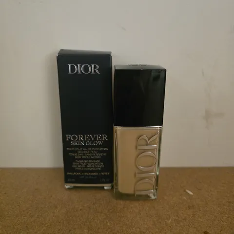BOXED DIOR FOREVER SKIN GLOW 30ML FLAWLESS RADIANT FOUNDATION