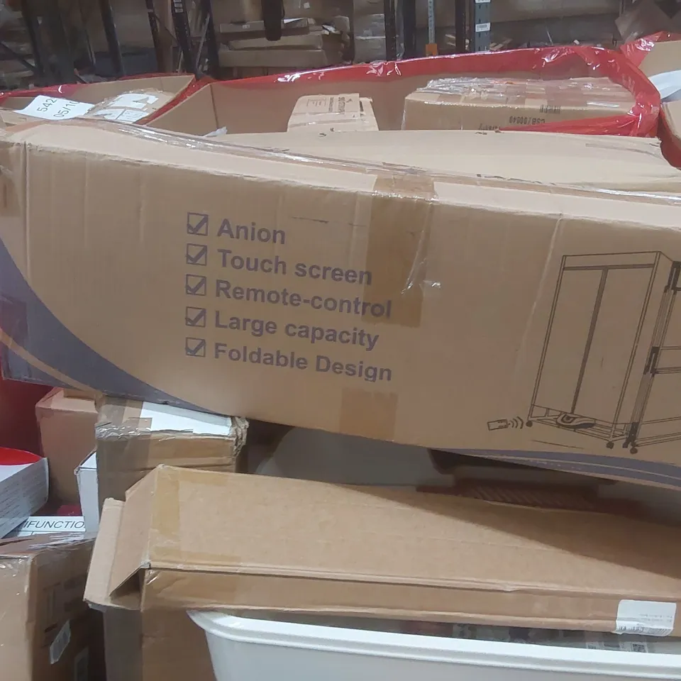 PALLET CONTAINING A LARGE QUANTITY OF ASSORTED ITEMS INCLUDING: COFFEE MAKER WITH GRINDER, INTELLIGENT CLOTHES DRYER, RETRACTABLE SAFETY GATE ECT