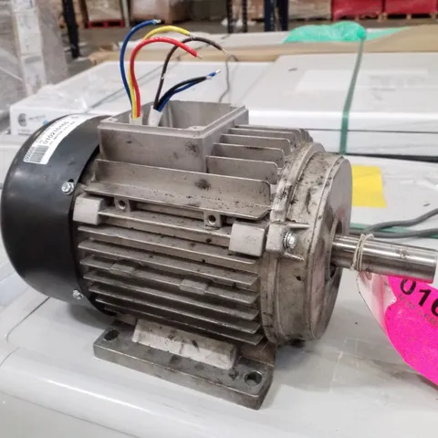 CLARKE 3HP SINGLE PHASE 2-POLE MOTOR (230V)