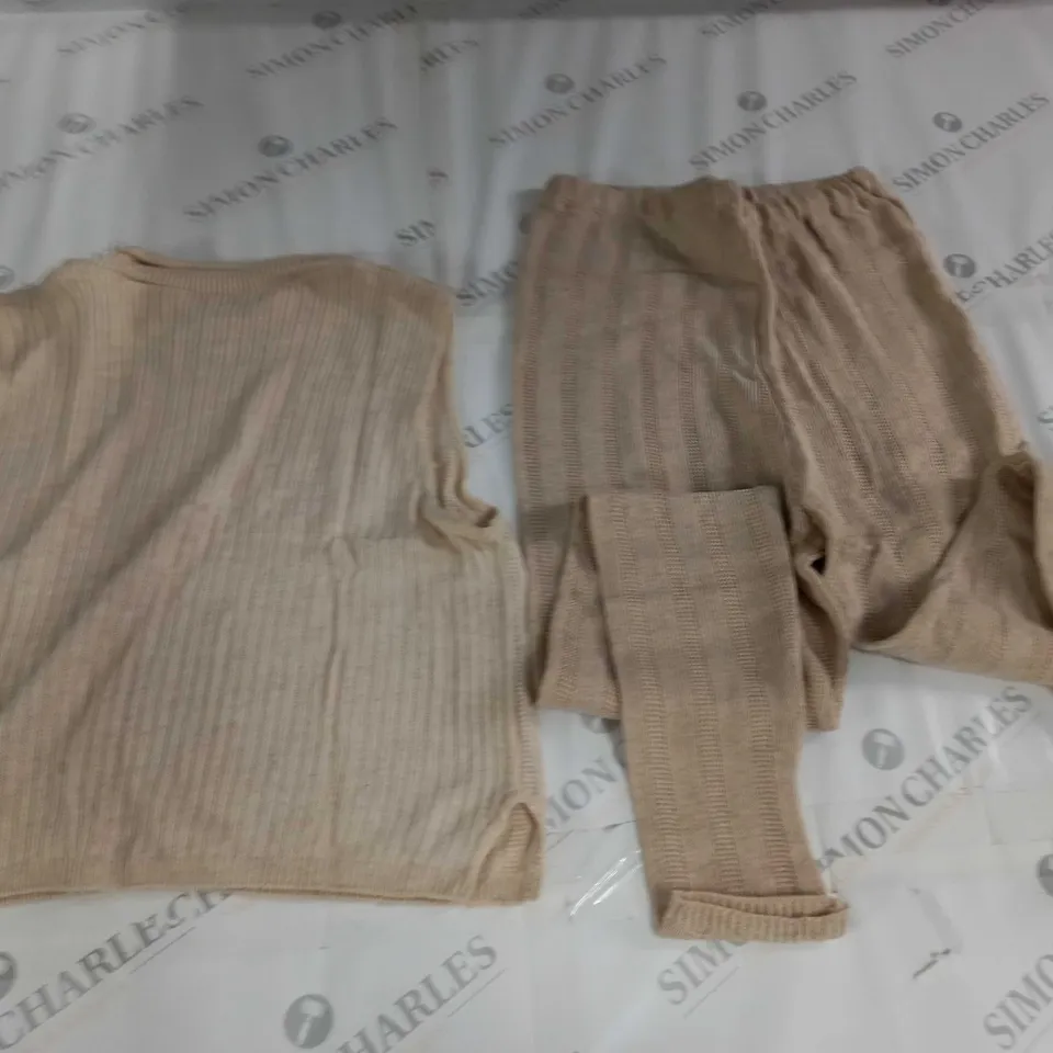 LARGE QUANTITY OF ASSORTED BEIGE VEST AND LEGGINGS - VARIOUS SIZES