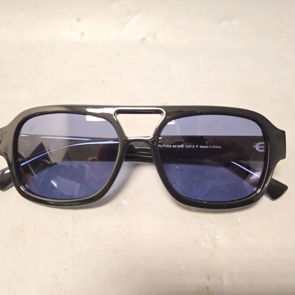 BOXED MELLER SHIPO BLACK SEA SUNGLASSES