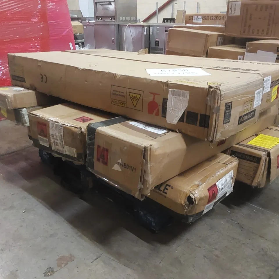 PALLET CONTAINING A LARGE ASSORTMENT OF FURNITURE ITEMS INCLUDING: JEWELRY CABINET, METAL BED FRAME ECT