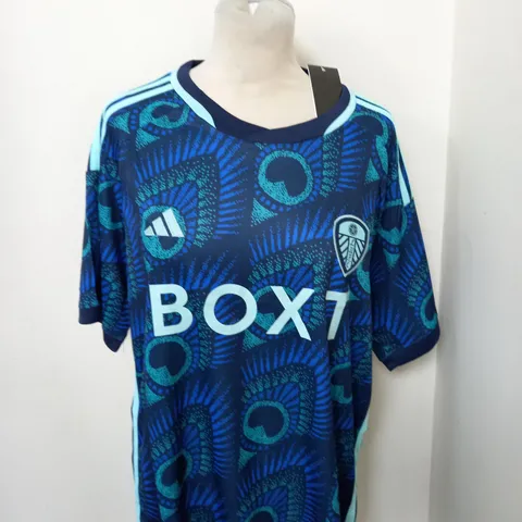 LEEDS UNITED FC AWAY SHIRT SIZE L