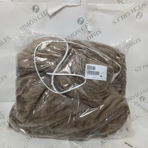 BOXED COZEE HOME VELVETSOFT HEATED THROW IN DARK TAUPE