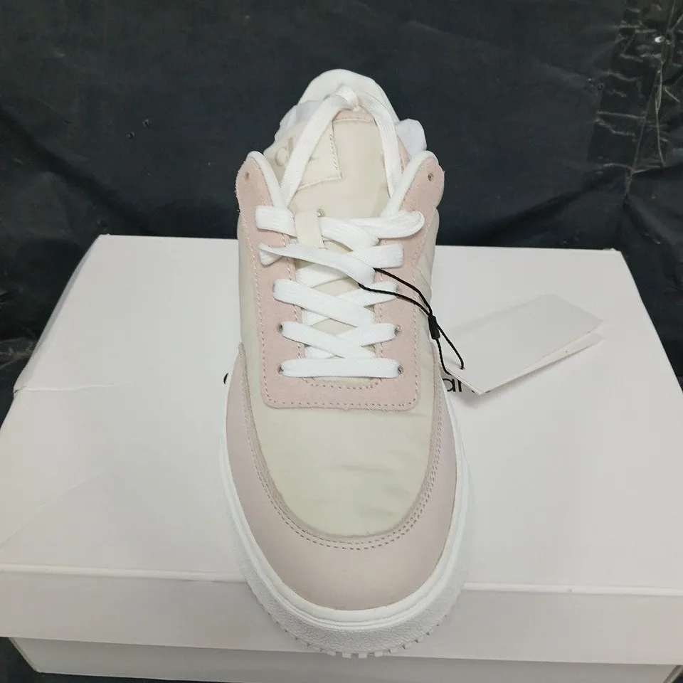 BOXED PAIR OF CALVIN KLEIN CHUNKY CUPSOLE LOW MIX TRAINERS - UK SIZE 40 
