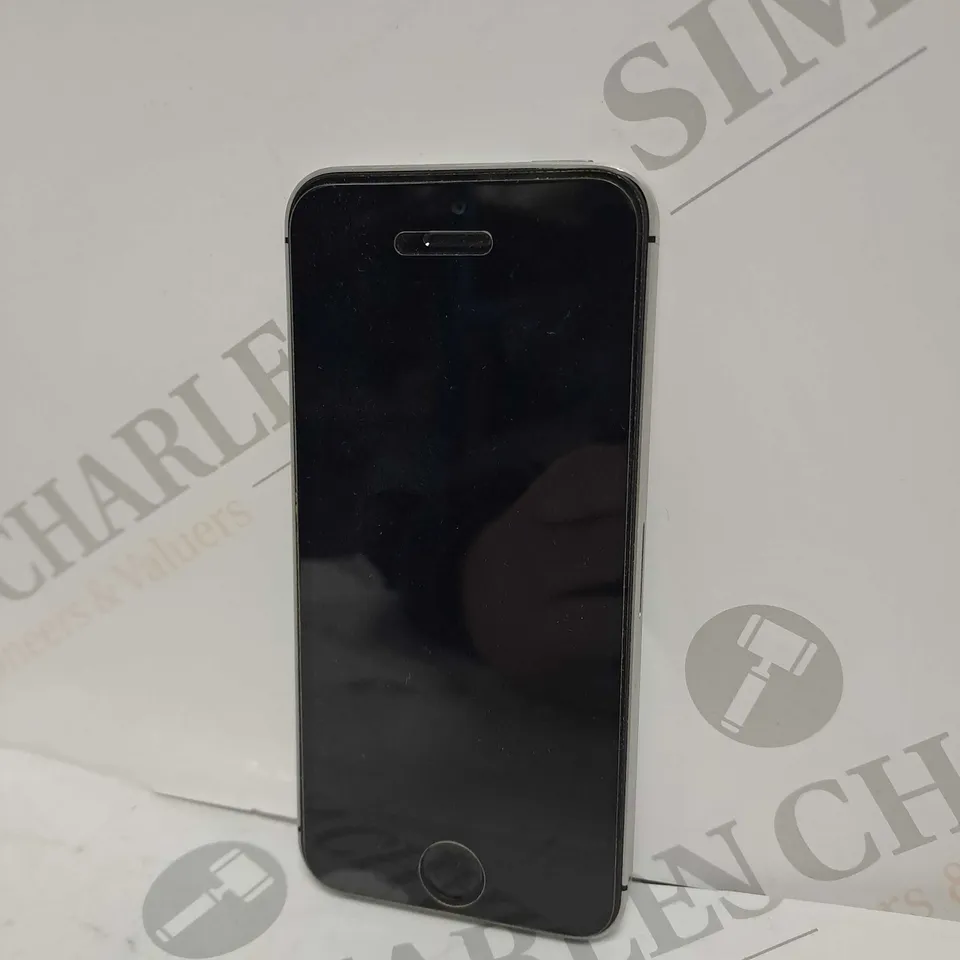 APPLE IPHONE SE SMARTPHONE 