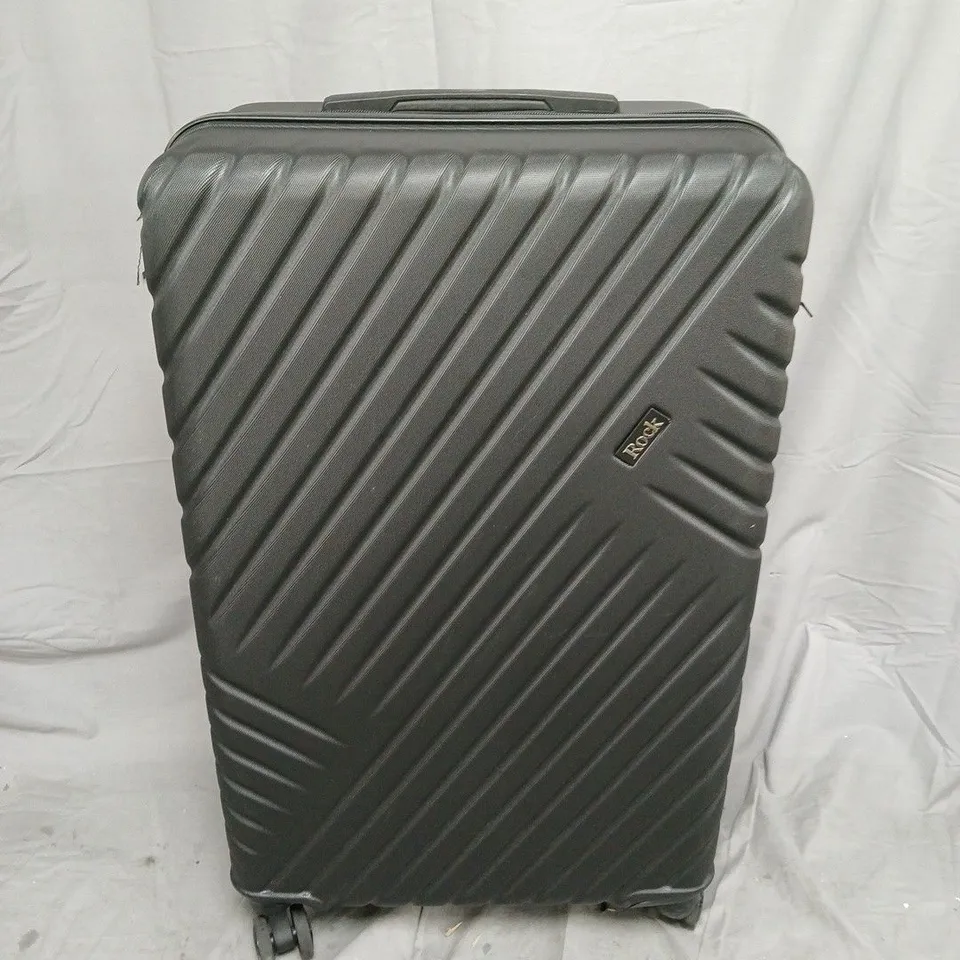 ROCK BRAND HARD-SHELL SUITCASE – BLACK, DIAGONAL RIBBED FINISH, 2-WHEEL WITH INTEGRATED 3-DIGIT LOCK