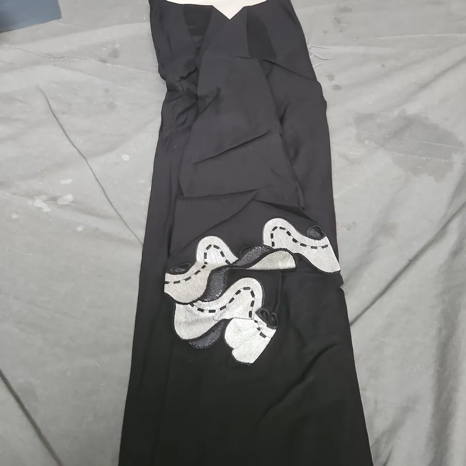 Women's Black Embroidered Top with White Trim – Size M (UK Medium) – Made in Pakistan