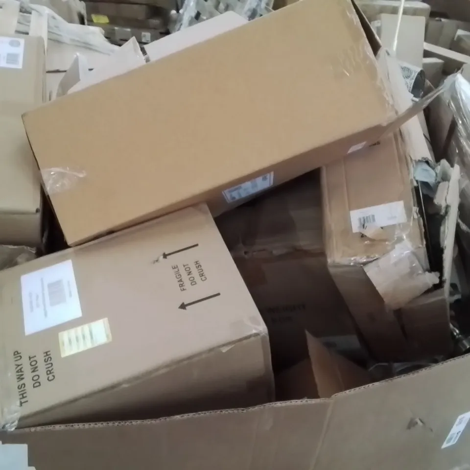 PALLET OF ASSORTED LIGHTING PRODUCTS TO INCLUDE;FLOOR LAMP,TABLE LAMP,PENDENT