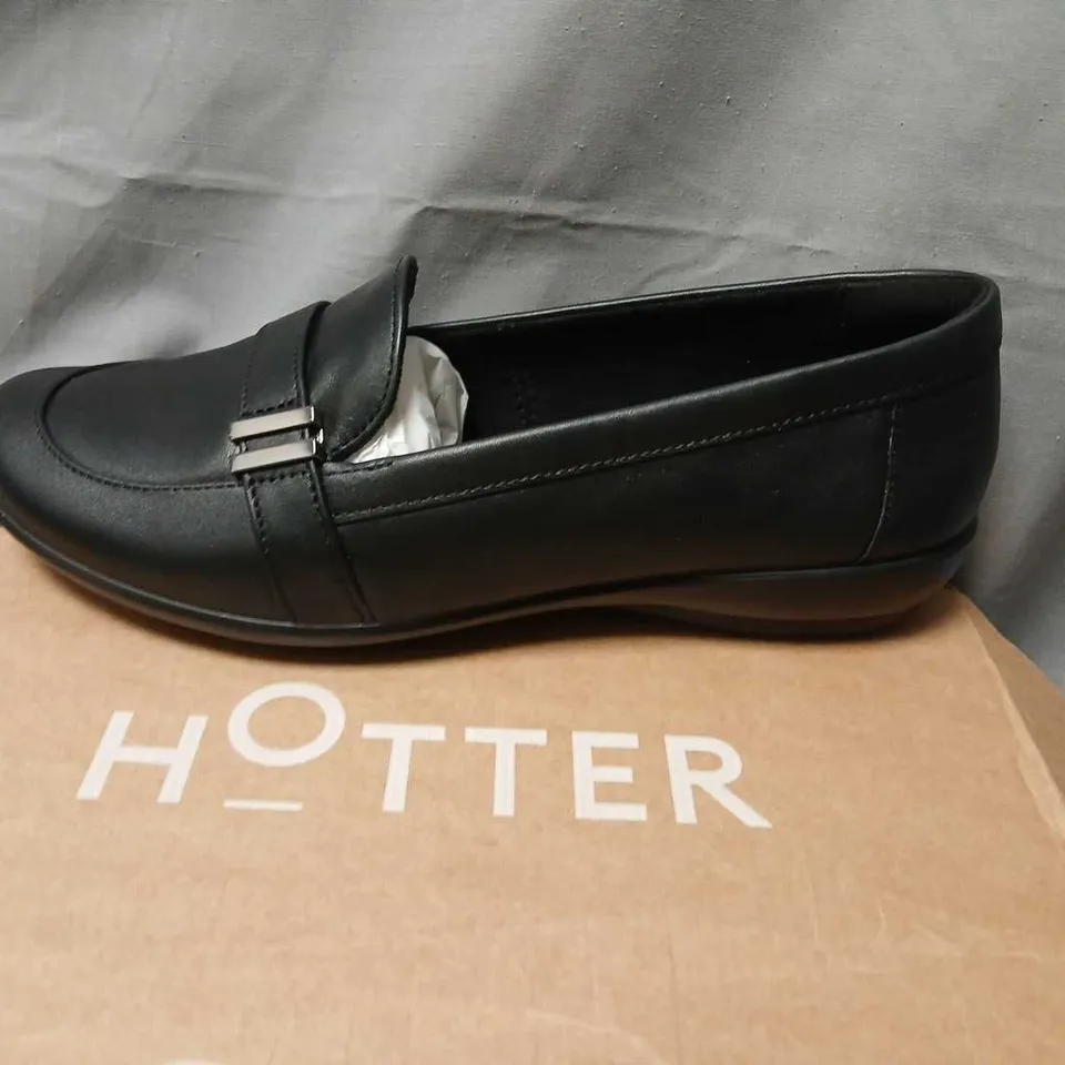 HOTTER CLAY EXTRA WIDE BLACK LEATHER SLIP-ON LOAFER – UK 8 (US 10, EU 42)