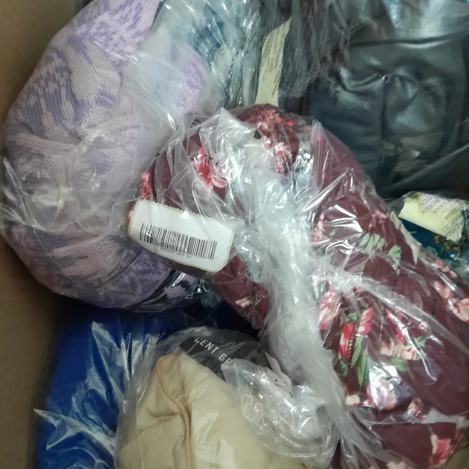 A BOX OF 10 CLOTHING ITEMS TO INCLUDE A MONSOON FLOWER DESIGN DRESS A KIM&CO. BEIGE JACKET AND  FLOWER PRINT TOP 