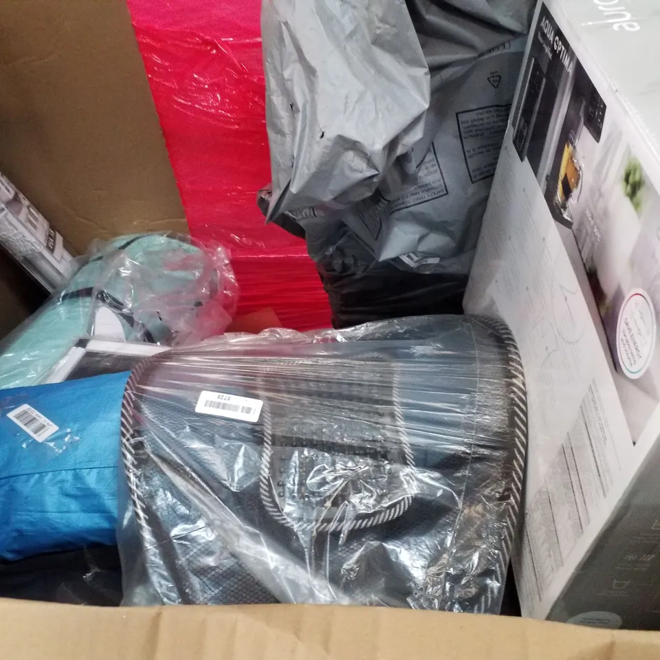 PALLET OF ASSORTED PRODUCTS INCLUDING ELECTRIC HEDGE TRIMMER, VINYL FLOORING CUTTER, ROLLER BLINDS