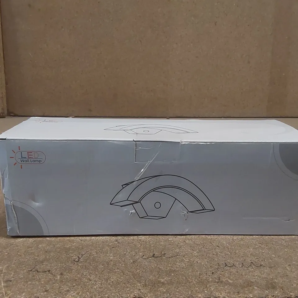 BOXED LED WALL LAMP