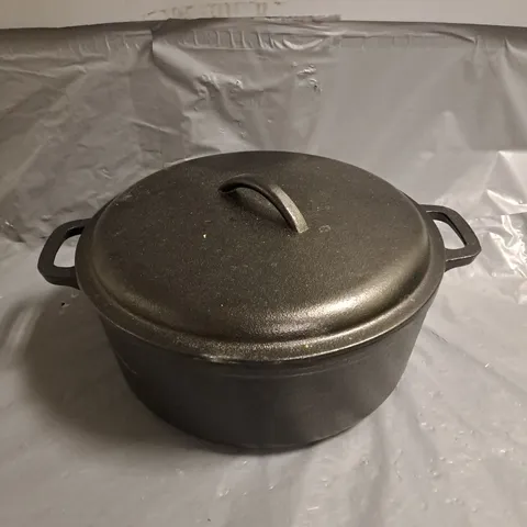 AMAZON BASICS CAST IRON CASSEROLE DISH IN BLACK - COLLECTION ONLY