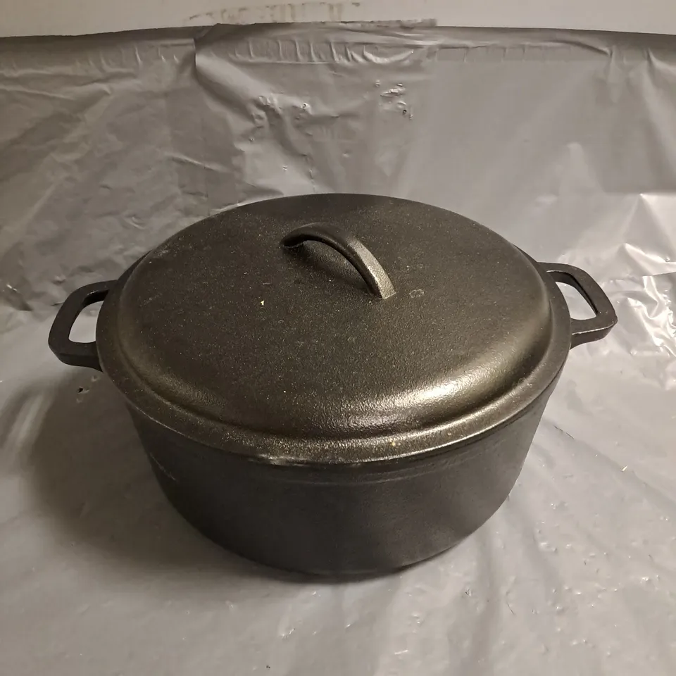 AMAZON BASICS CAST IRON CASSEROLE DISH IN BLACK - COLLECTION ONLY