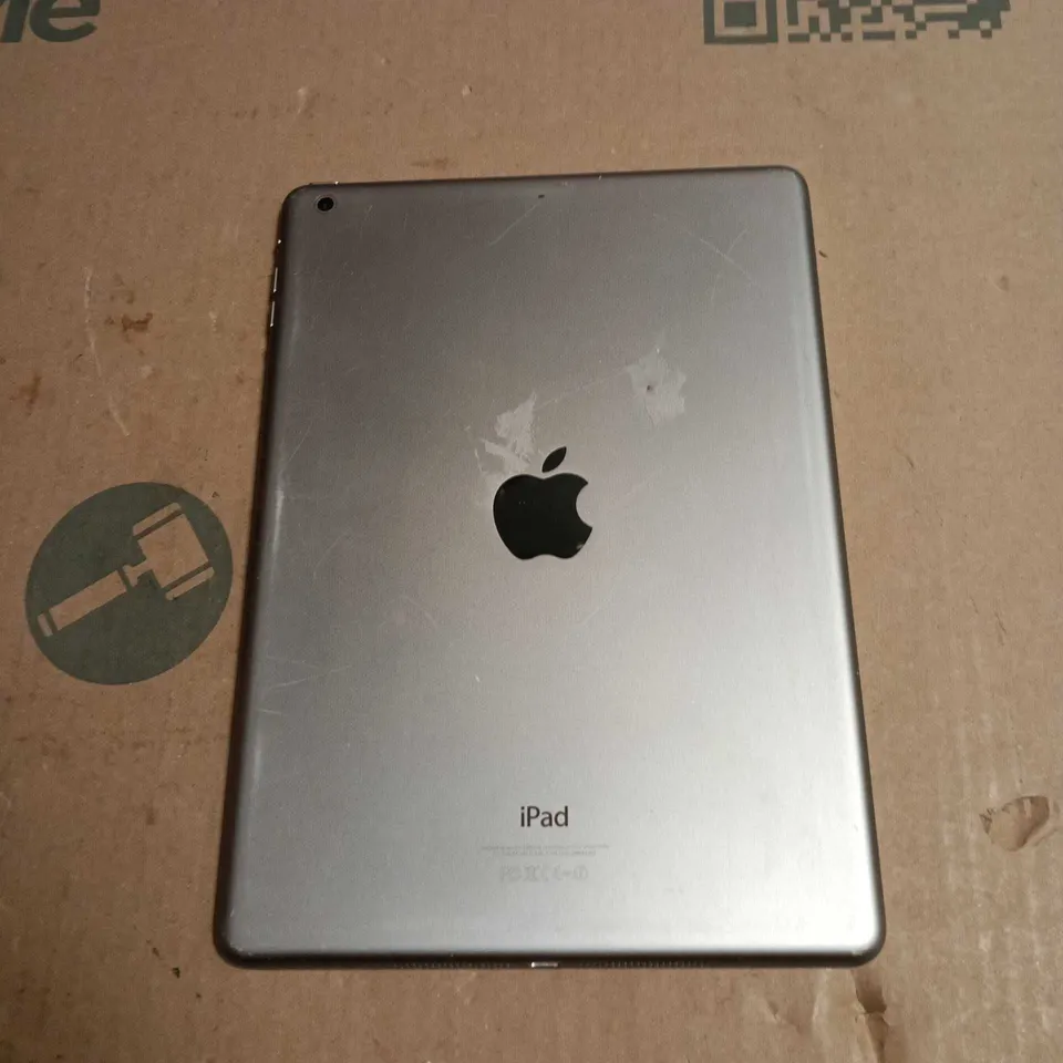 APPLE IPAD 1ST GEN 9.7"  – SPACE GREY