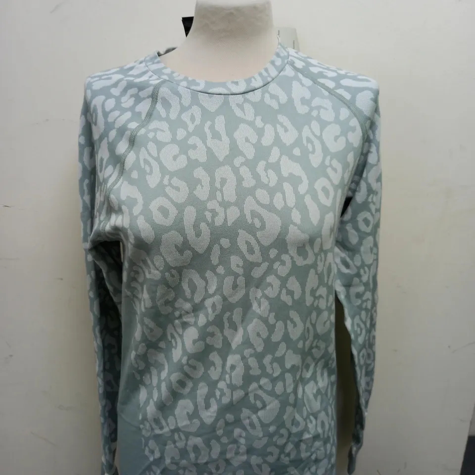 SWEATY BETTY LEOPARD JACQUARD BASE LAYER TOP SIZE M
