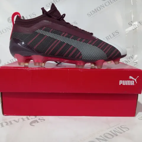 BOXED PAIR OF PUMA ONE 5.1 FOOTBALL BOOTS IN WHITE/BURGUNDY/SILVER UK SIZE 7