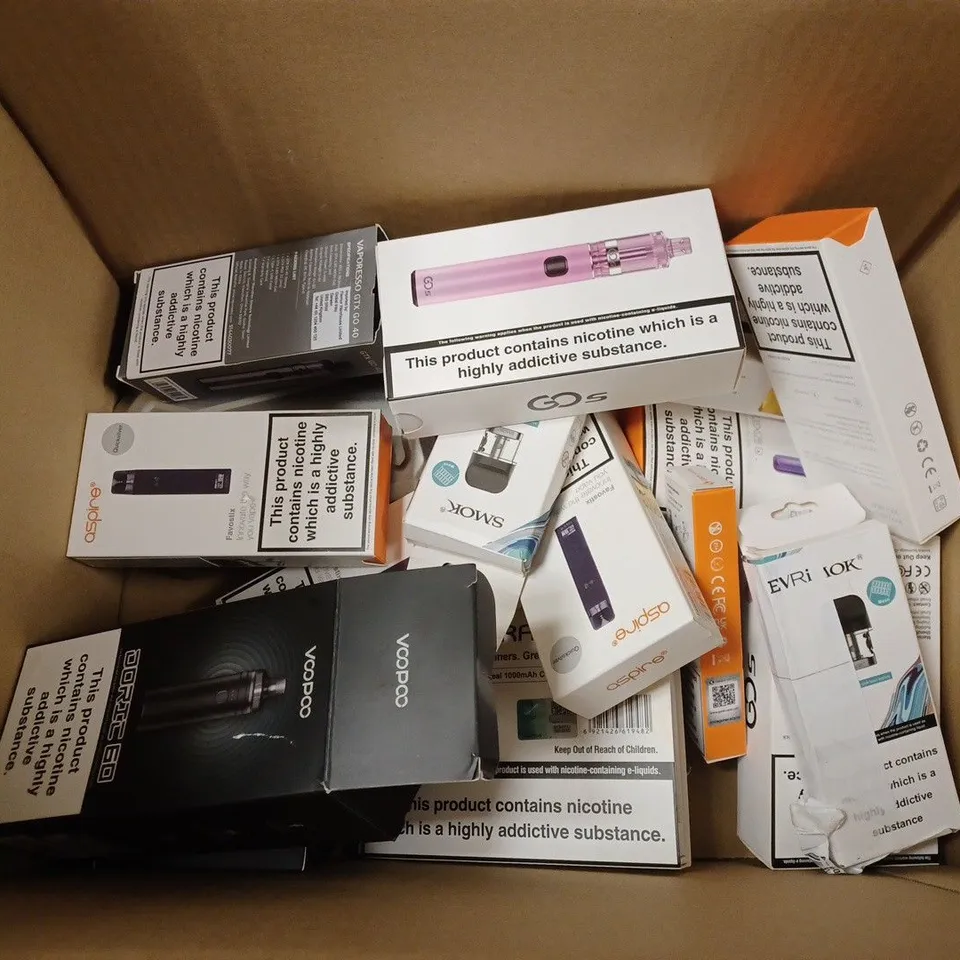 BOX OF APPROX 12 ASSORTED E-CIGARETTES TO INCLUDE - VOOPOO VINCI Q - VOOPOO VINCI POD ROYAL EDITION - GEEK VAPE WENAX U IN BLUE ECT 