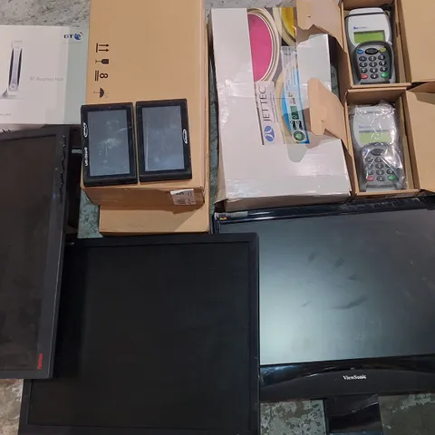 CAGE CONTAINING APPROXIMATELY 30 ASSORTED TECH ITEMS TO INCLUDE VERIFONE INPUT TERMINALS, BT BUSINESS HUB AND VARIOUS MONITORS