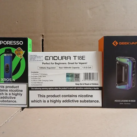 APPROXIAMTELY 15 ASSORTED VAPING PRODUCTS TO INCLUDE GEEKVAPE, VAPORESSO, ETC - COLLECTION ONLY