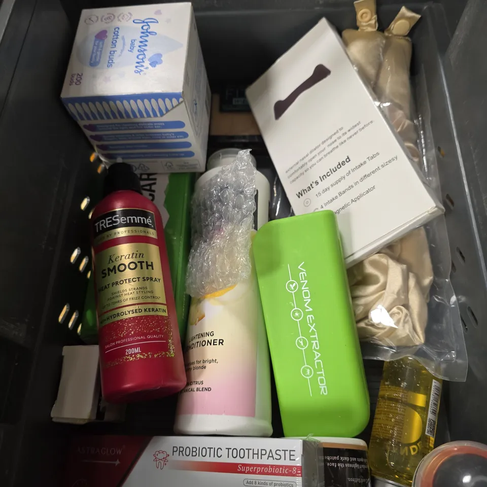 APPROXIMATEY 20 ASSORTED HEALTH AND BEAUTY PRODUCTS TO INCLUDE - PIXI GLOW TONIC - HOLY GELS GEL NAIL STRIPS - HISMILE MATCHA LIP BALM - ETC