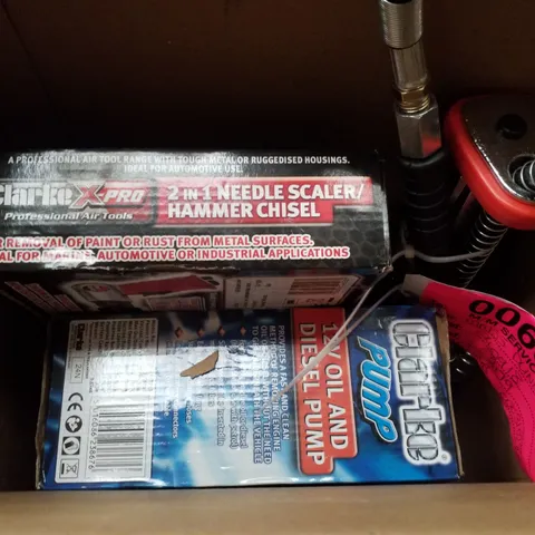 PALLET CONTAINING 3 SCRAP ITEMS INCLUDING 2IN1 NEEDLE SCALER/HAMMER CHISEL, 12V OIL AND DIESEL PUMP & LINEAR TYRE INFLATOR 