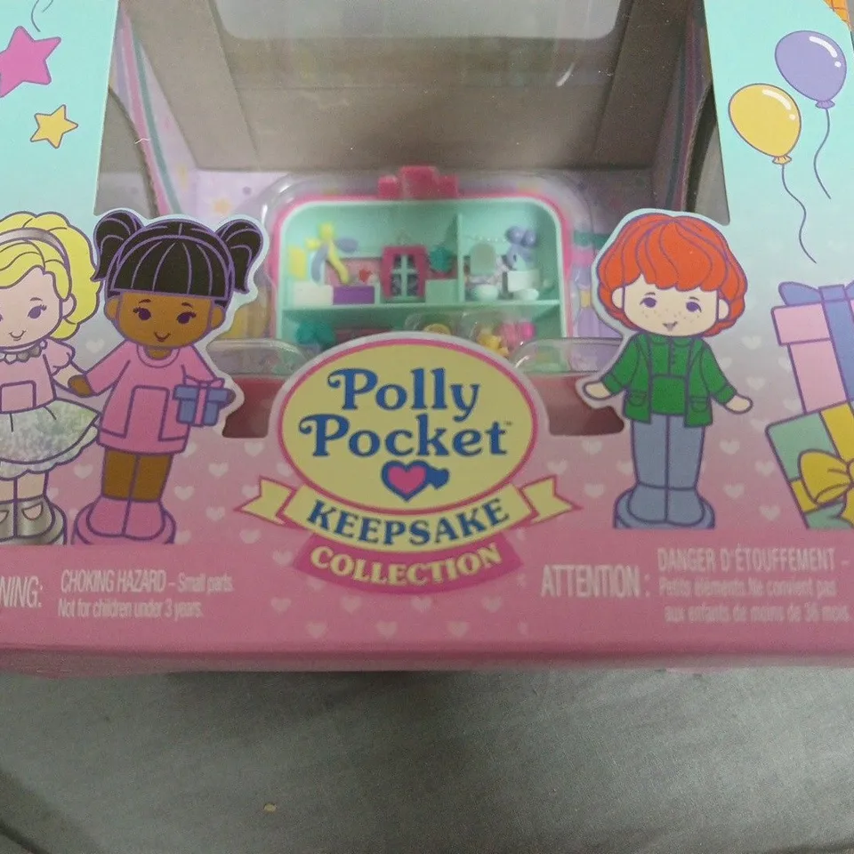 POLLY POCKET KEEPSAKE COLLECTION – BOXED MINI DOLL SET WITH ACCESSORIES