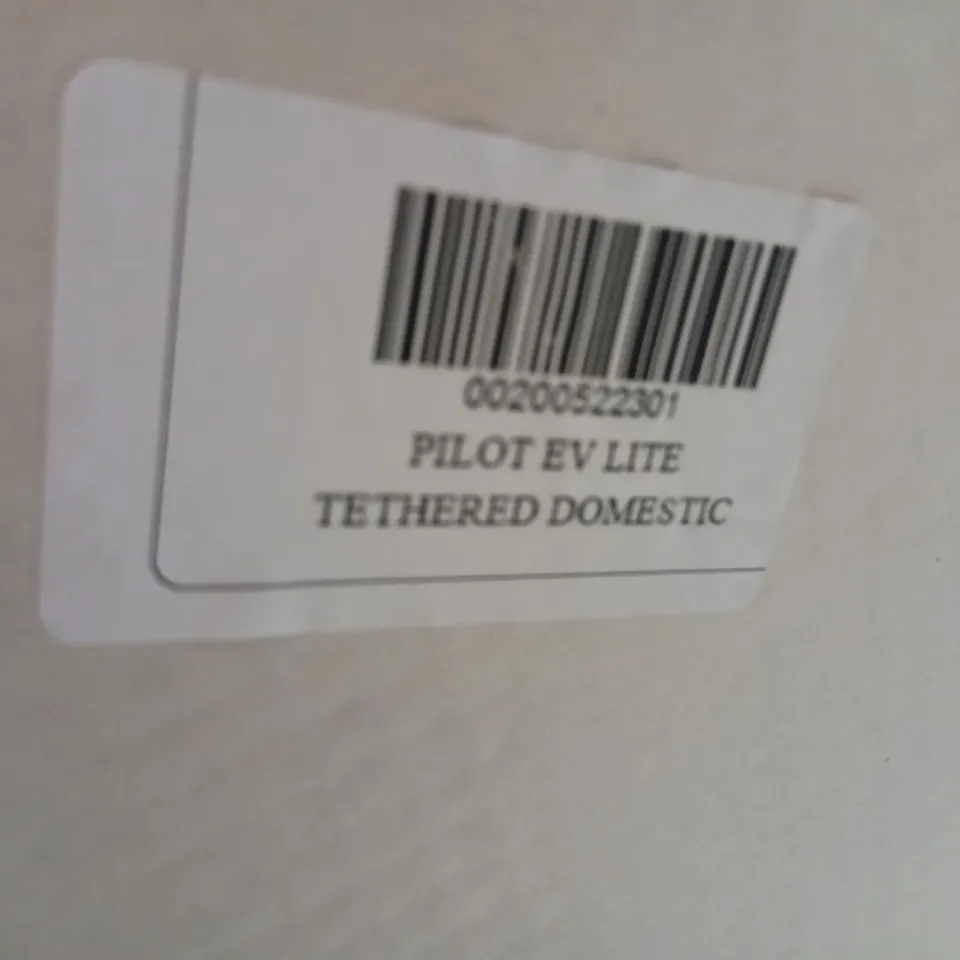 PILOT EV CHARGER – TETHERED DOMESTIC, WITH QUICK INSTALLATION GUIDE EVMBCEU004WIFIS