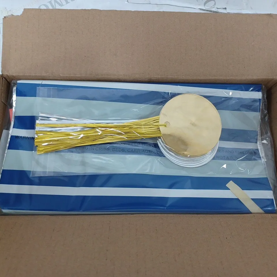 PERFECT PRESENT 20 PIECE GIFTBAG AND TAG COLLECTION