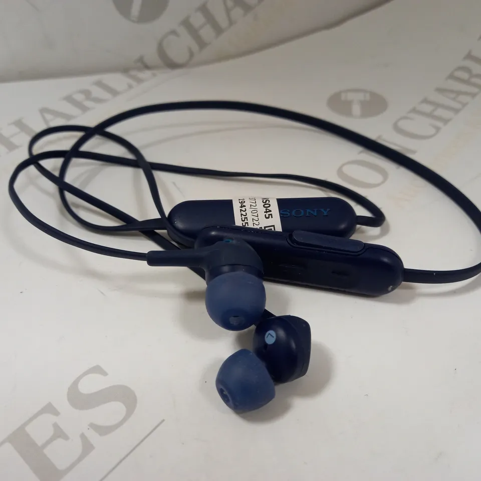 SONY WI-XB400 HEADPHONES IN BLUE