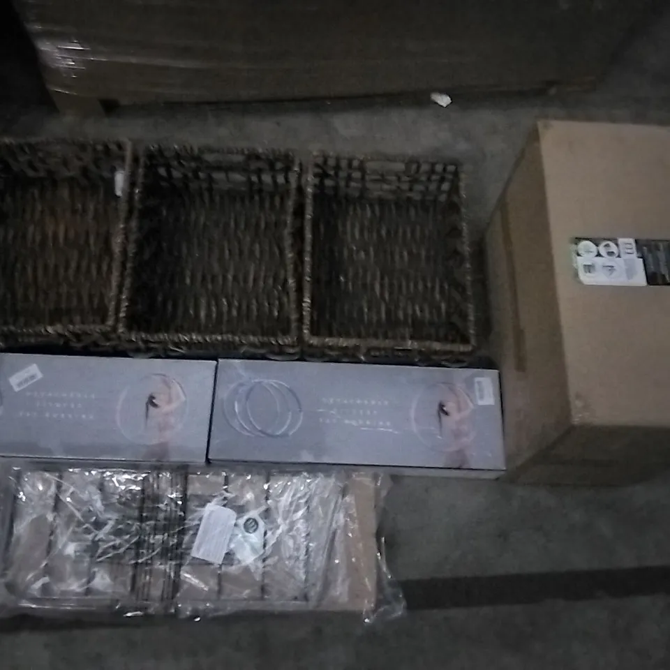 PALLET OF ASSORTED ITEMS INCLUDING M DESIGN FORMBU END TABLE WITH DRAWER, DETACHABLE FITNESS FAT BURNER HOLD HOOP, M DESIGN PLASTIC JEWELLERY BOX, M DESIGN WICKER STORAGE BOX, M DESIGN WIRE BASKET