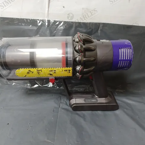 DYSON HAND HELD VACUUM CLEANER BODY ONLY WITH BATTERY