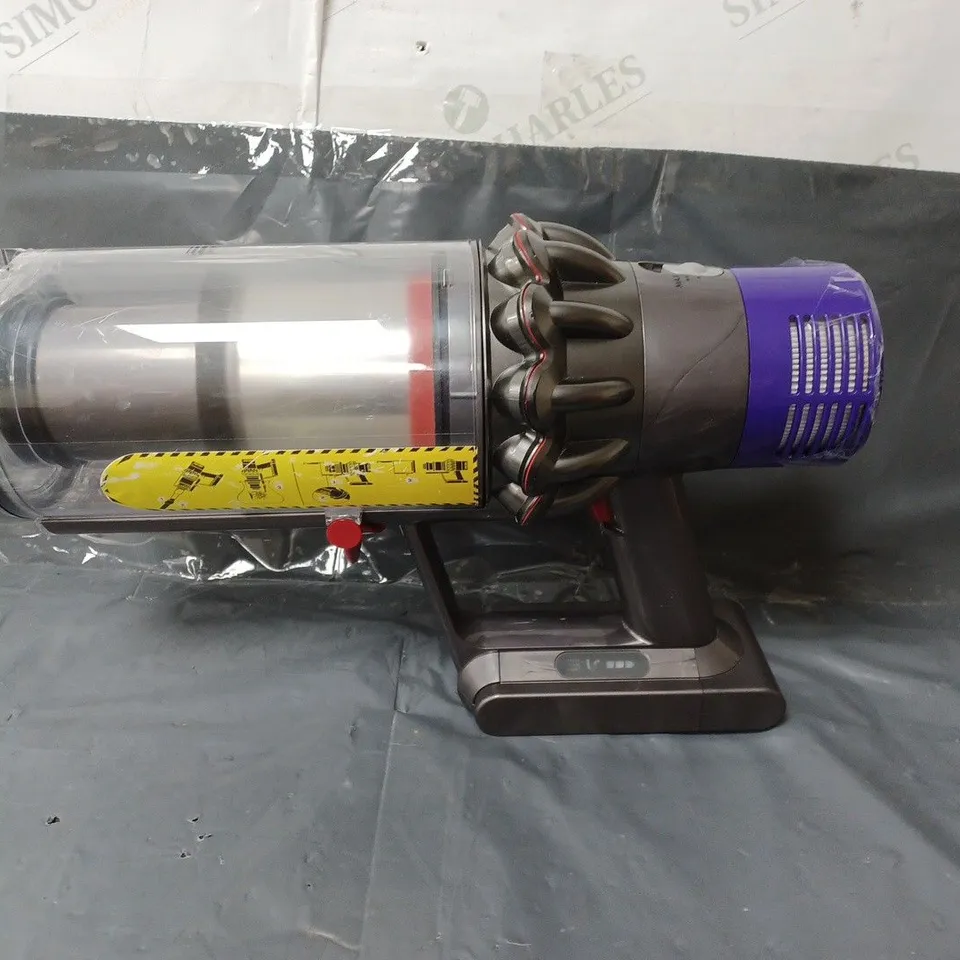 DYSON HAND HELD VACUUM CLEANER BODY ONLY WITH BATTERY