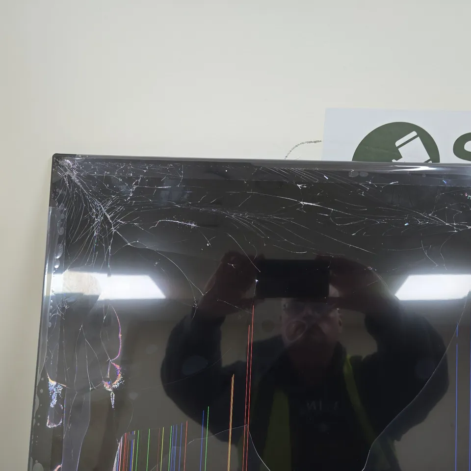 HISENSE TV 50E78QTUK BOXED WITH ACCESSORIES (DAMAGED)