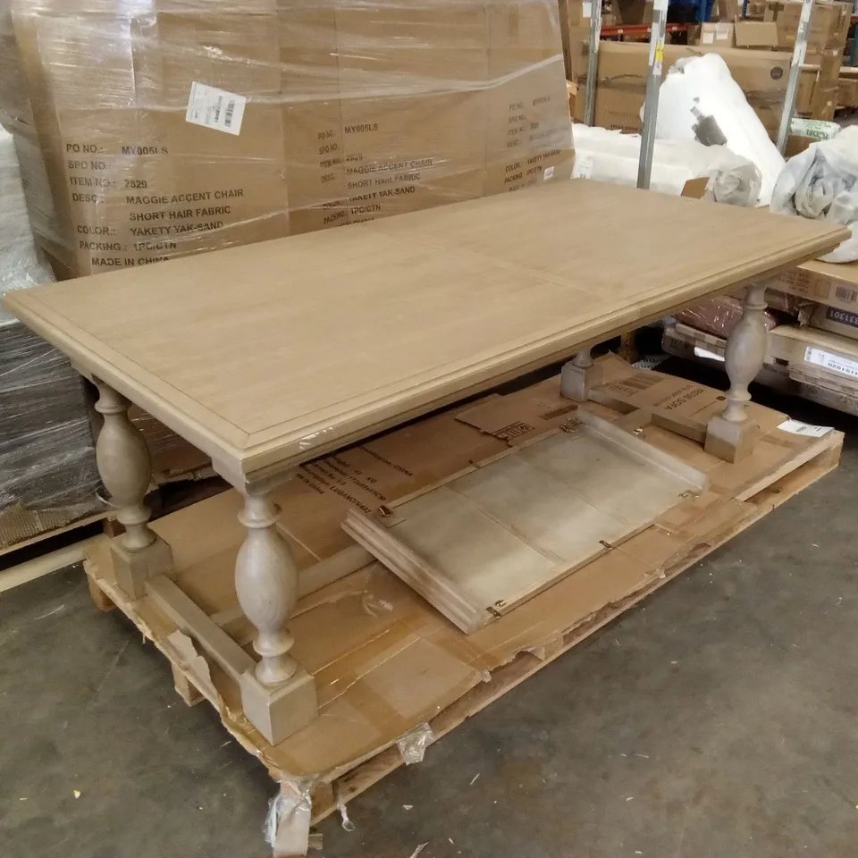 VANCOUVER EXTENDING DINING TABLE
