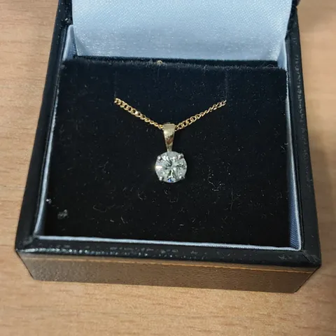 18CT GOLD PENDANT ON CHAIN SET WITH NATURAL DIAMOND