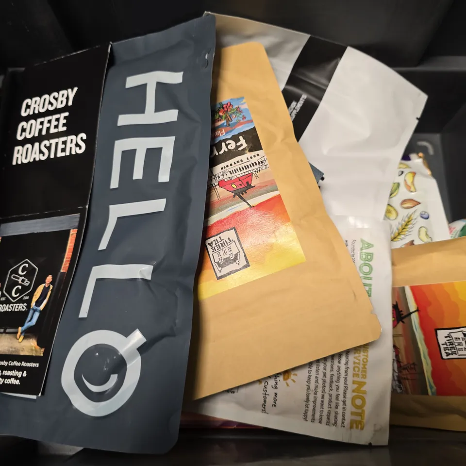 APPROXIMATELY 10 ASSORTED FOOD & DRINK ITEMS TO INCLUDE - HUEL BANANA , VITA COCO COCONUT OIL ETC