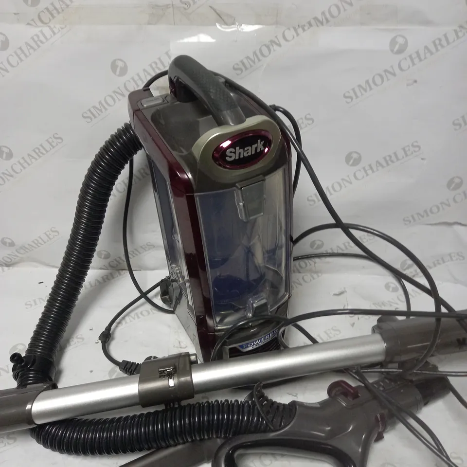 SHARK LIFT-AWAY VACUUM CLEANER 