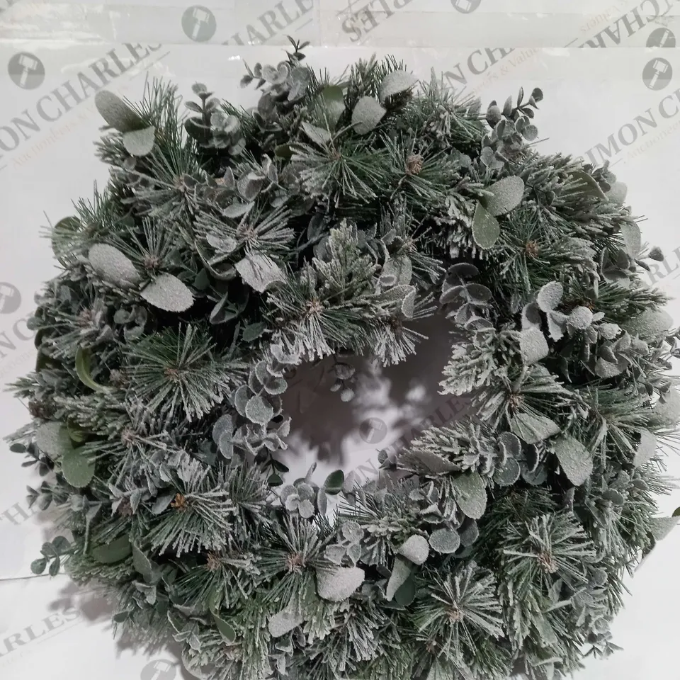 BOXED KELLY HOPPEN GREEN WRAITH DECORATION  