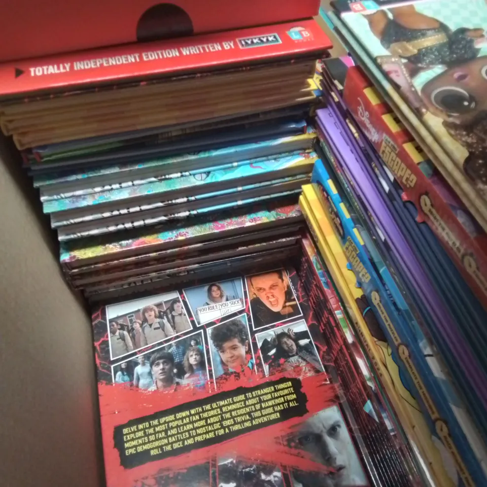 LARGE QUANTITY OF ASSORTED BOOKS AND 2024 ANNUALS TO INCLUDE LOL SURPRISE,  BEANO, MINECRAFT AND STRANGER THINGS