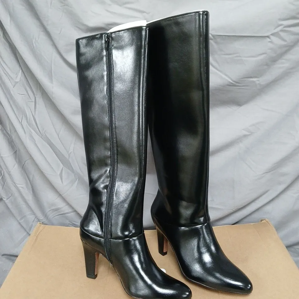 V BY VERY LADIES HEELED KNEE HIGH BOOTS - BLACK - SIZE 4