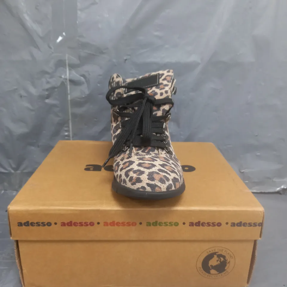 ADESSO AINSLEY BOOTS LEOPARD PRINT SIZE 5