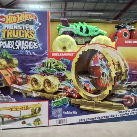 BOXED HOT WHEELS MONSTER TRUCKS POWER SMASHERS SET