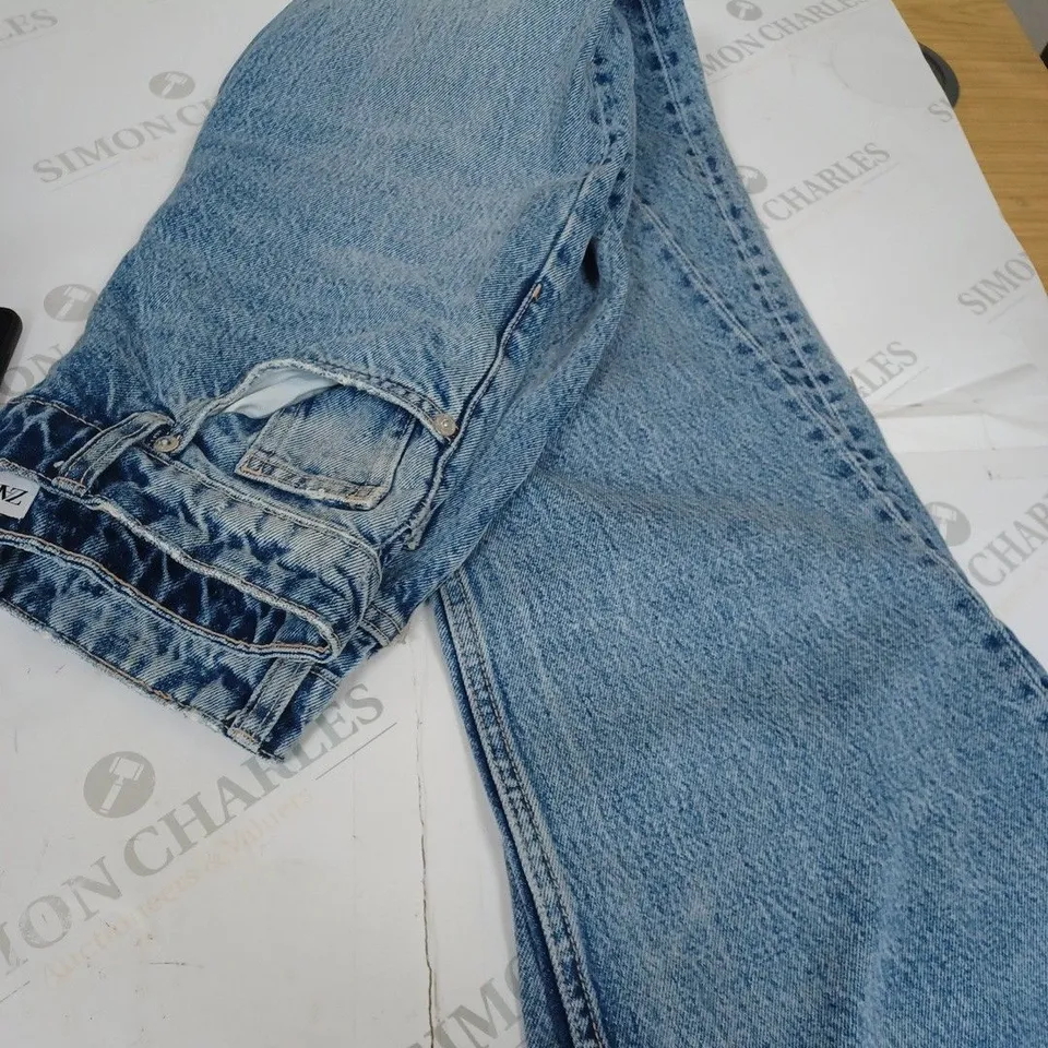 ZARA FLARED JEANS - UK SIZE 34