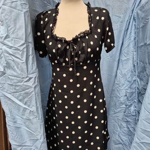 NEW LOOK WOMEN'S BLACK POLKA DOT DRESS - UK 12 (EU 40) MADE IN TURKEY
