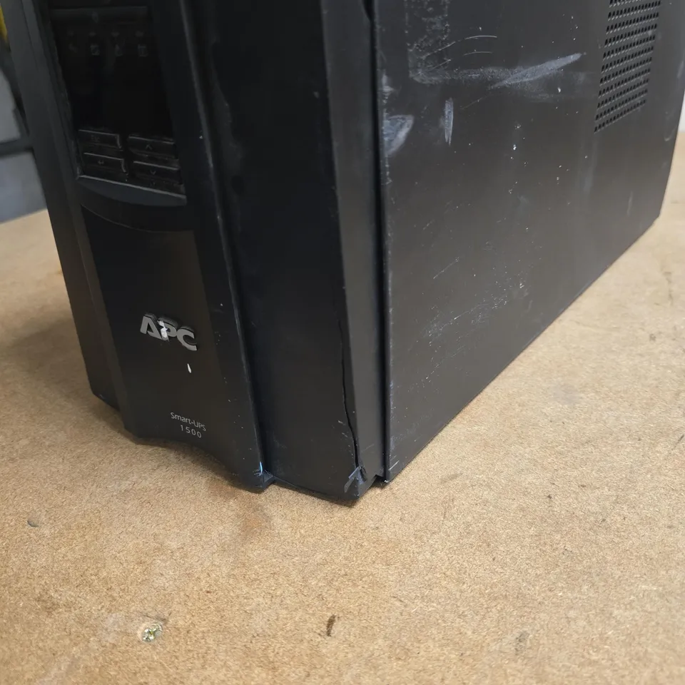 APC SMART UPS 1500