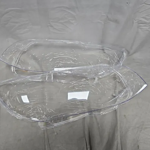 PAIR OF PLASTIC CONTAINERS 